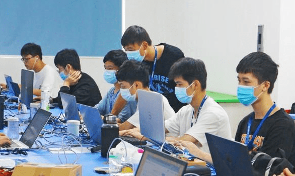 开云APP 开云官网入口计算机专业是热门专业那它饱和了吗？这方面人才需求现状是怎样(图5)