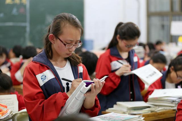 开云体育 开云官网2021高考志愿解读：计算机专业值得报考吗？哪个方向更有前景？(图1)
