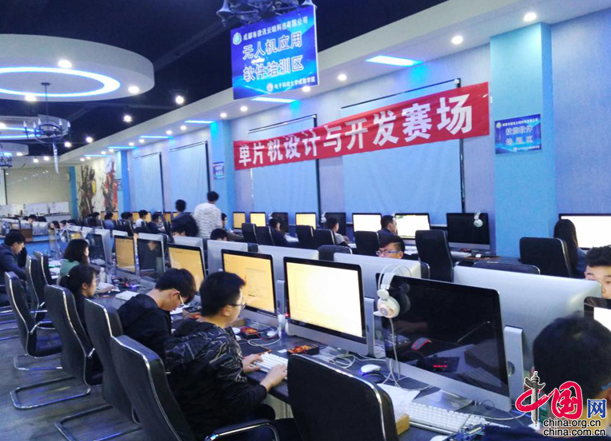 易就业起薪高前景好！电子科大成都学院两专业从省一流向国家一流专开云体育 开云官网业冲刺(图4)