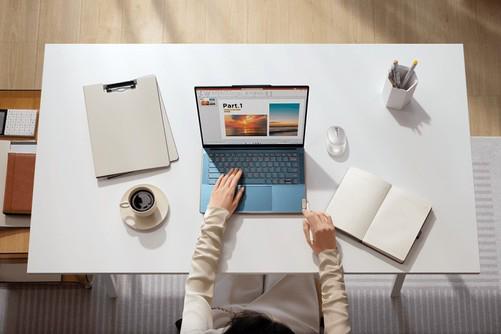 开云体育 开云平台高效助力移动办公联想YOGA电脑配备全新Windows 11系统(图2)