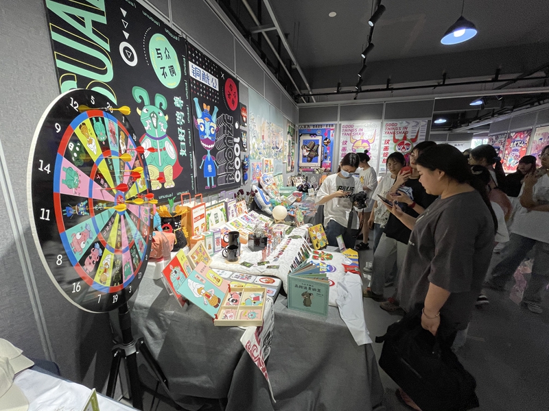 开云 开云体育平台河南工程学院2021届艺术设计专业“我豫乘风”毕业设计展开幕(图2)