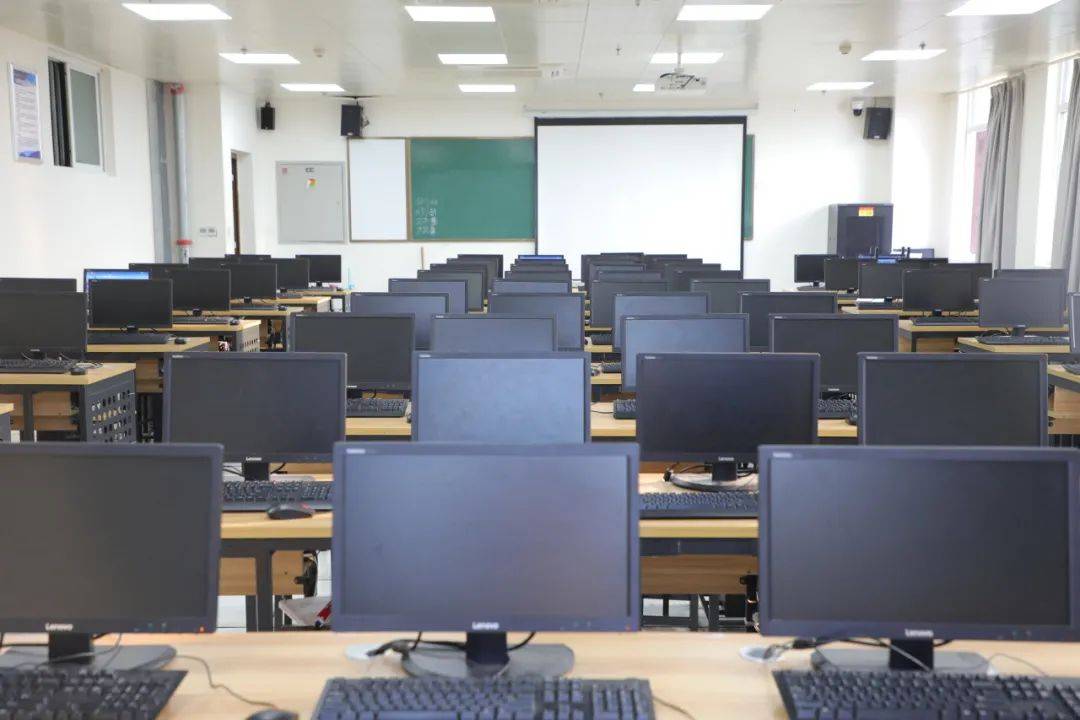 开云 开云体育官网绵阳飞行职业学院丨计算机应用技术:大数据时代风口专业前景与「钱景」并存(图5) 开云 开云体育官网绵阳飞行职业学院丨计算机应用技术:大数据时代风口专业前景与「钱景」并存(图5)