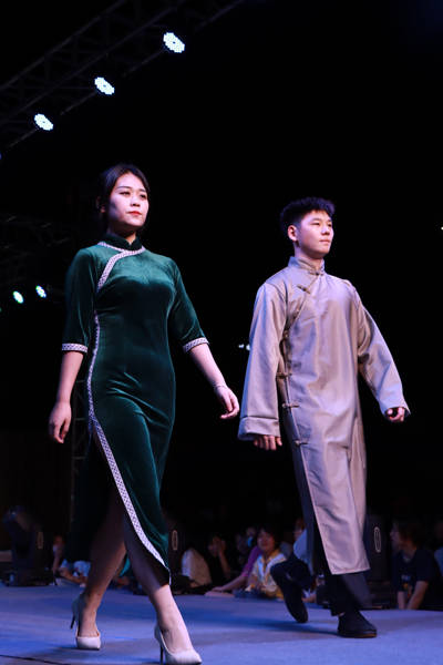 开云APP 开云官网入口咸阳师院设计学院2021届毕业设计作品汇报展 暨“产教融合 创新育人”座谈会(图3)