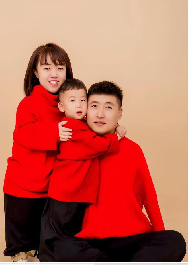 我没双臂娶小15岁娇妻她身高110cm我们准备要二胎很幸福开云体育 开云官网(图10)