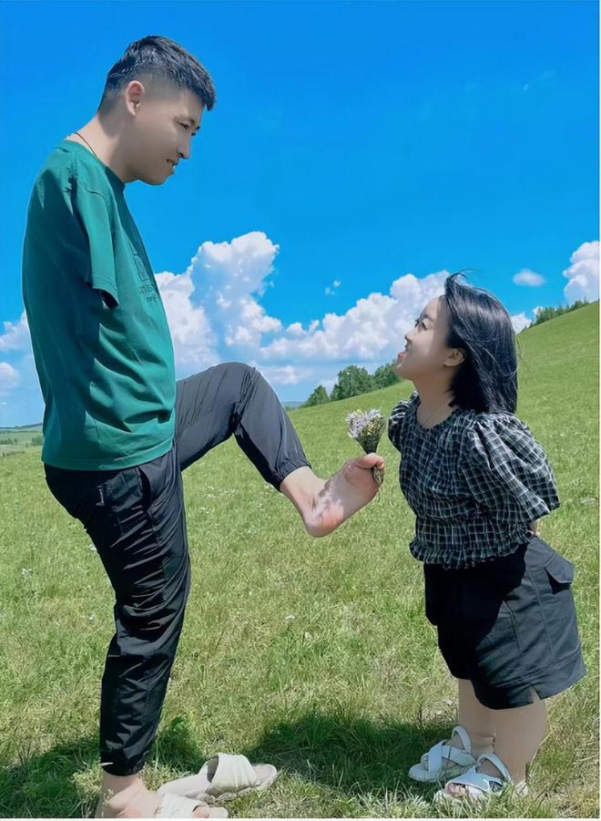 我没双臂娶小15岁娇妻她身高110cm我们准备要二胎很幸福开云体育 开云官网(图11)