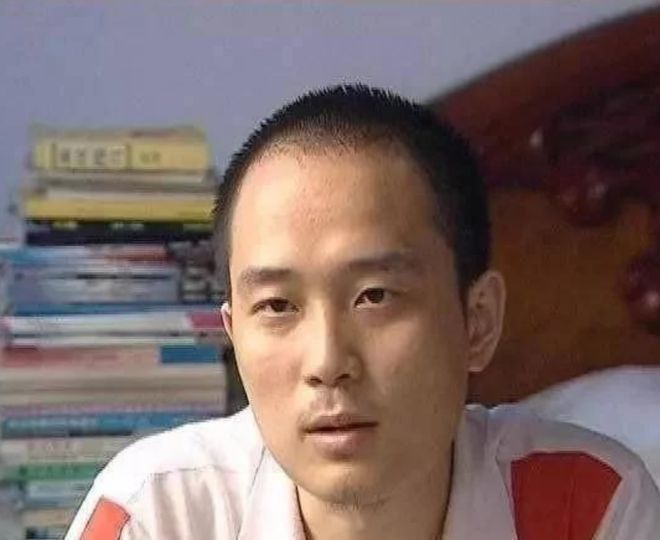 开云体育 开云官网四川高考狂人张非4次金榜题名2次遭清华北大劝退后来如何了(图2)