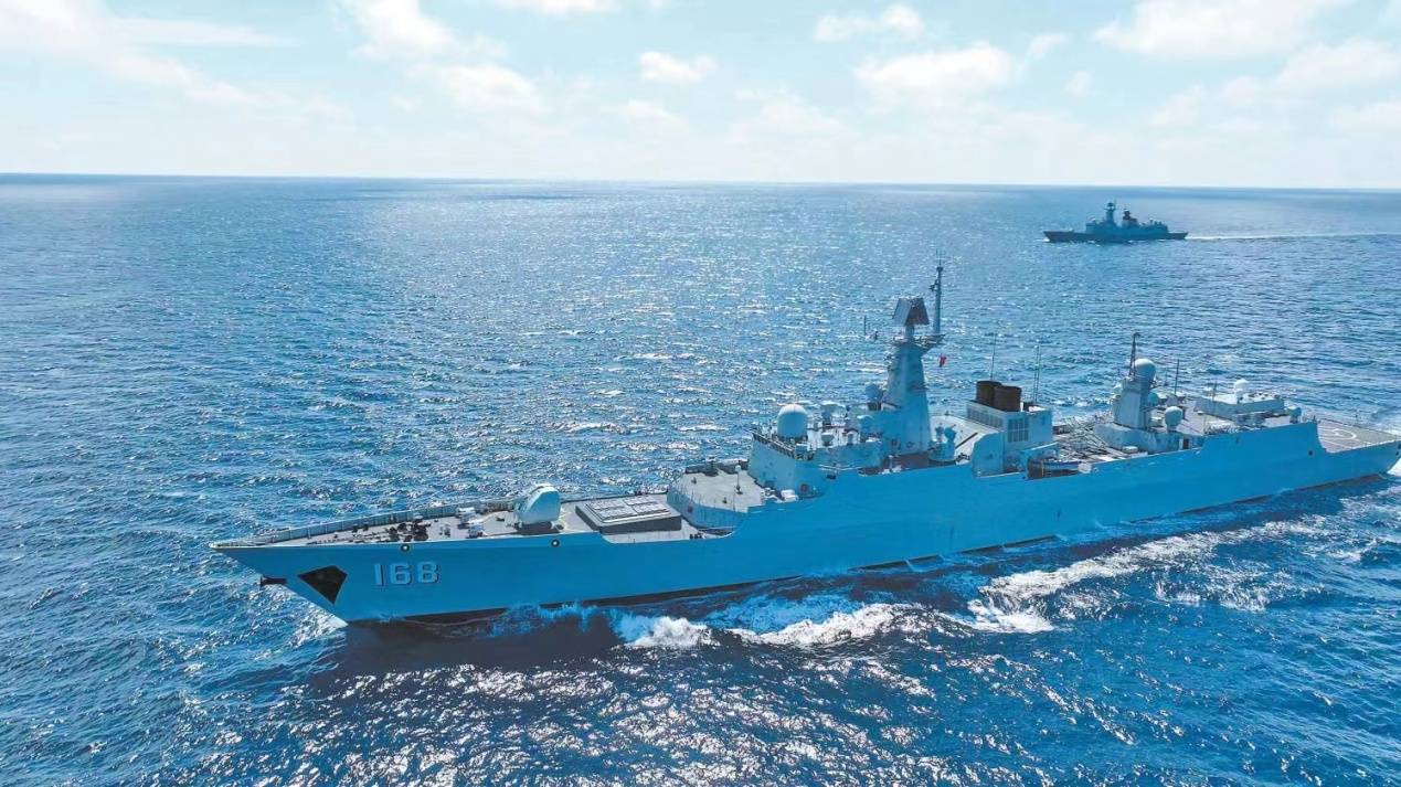开云APP 开云官网入口大船沉没无人机坠海美侦察机抵近青岛锁演引来连锁反应(图9)