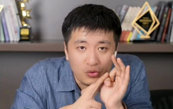 开云体育 Kaiyun.com 官网入口河南高三考生父亲患癌张雪峰建议：比起计算机这个专业更合适(图1)